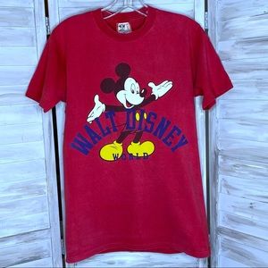 Walt Disney World Vintage 90s Mickey Mouse red tee t-shirt Adult Small 1990s